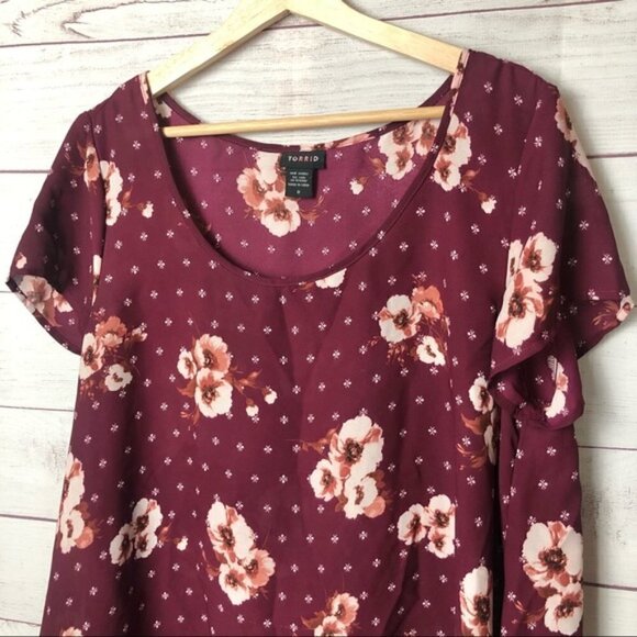 Torrid Red Georgette Sharkbite Floral Short Sleeve Top 0 - Picture 5 of 8